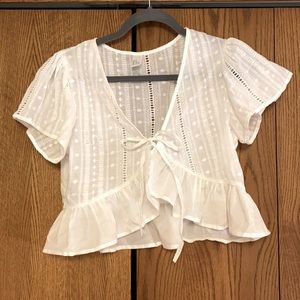 White 100% Cotton Airy Tie-up Crop Top
